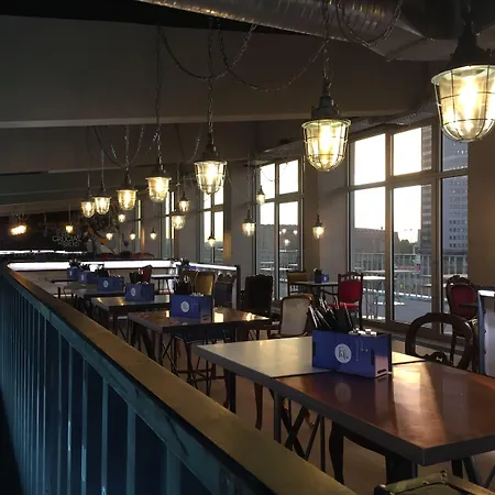 Aparthotel Staycity Centre 4*