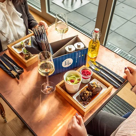 Aparthotel Staycity Centre 4*