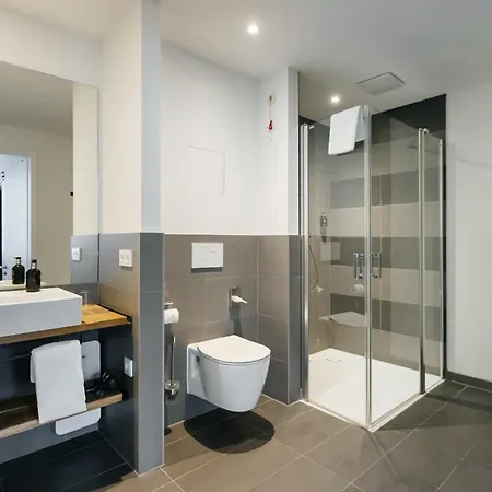 Staycity Centre Hotel 4*