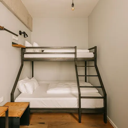 Staycity Centre Hotel 4*
