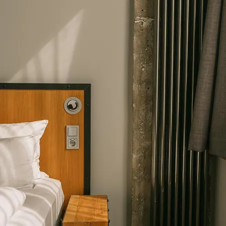 Staycity Centre Hotel 4*