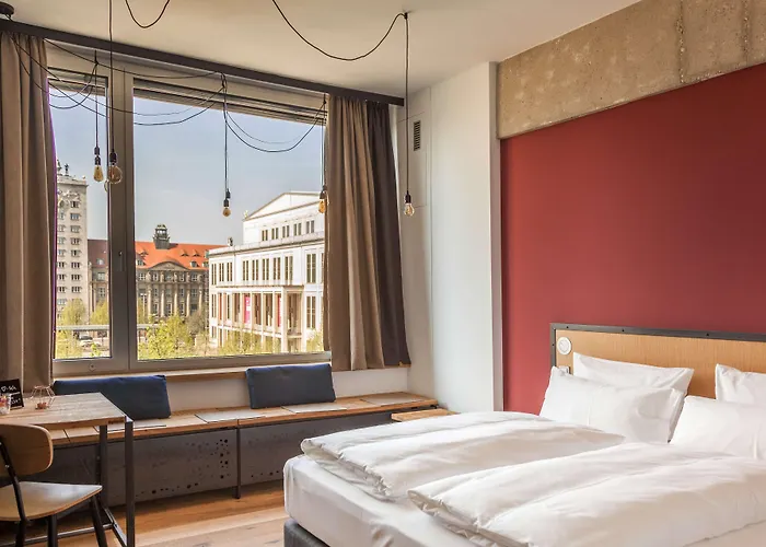 Staycity Centre Hotel 4*